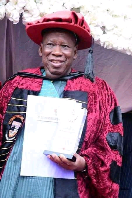 Ganduje Ya Koma Aji Ɗaukar Karatu.